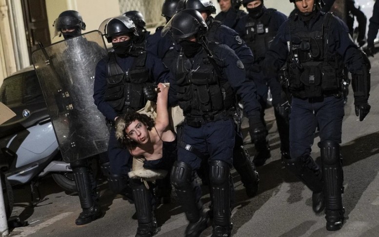 Fransada etirazlarda 120-dən çox polis yaralanıb