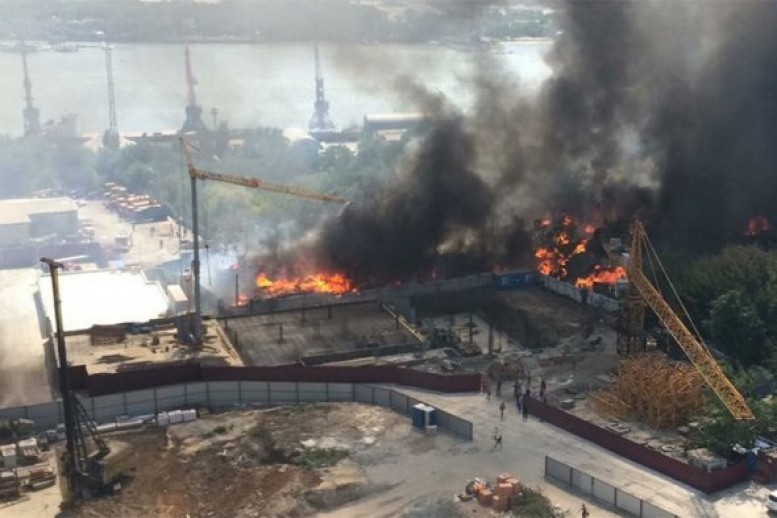 Ukrayna neft bazasını vurdu