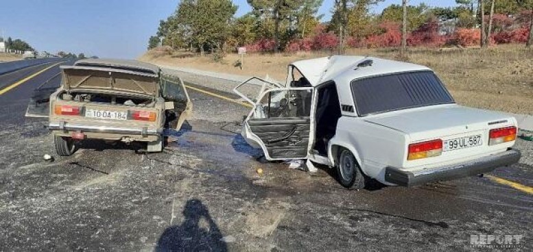 Ağcabədidə iki maşın toqquşdu: ölən var