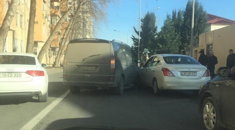 Sumqayıt-Bakı yolunda zəncirvari qəza: 6 maşın...