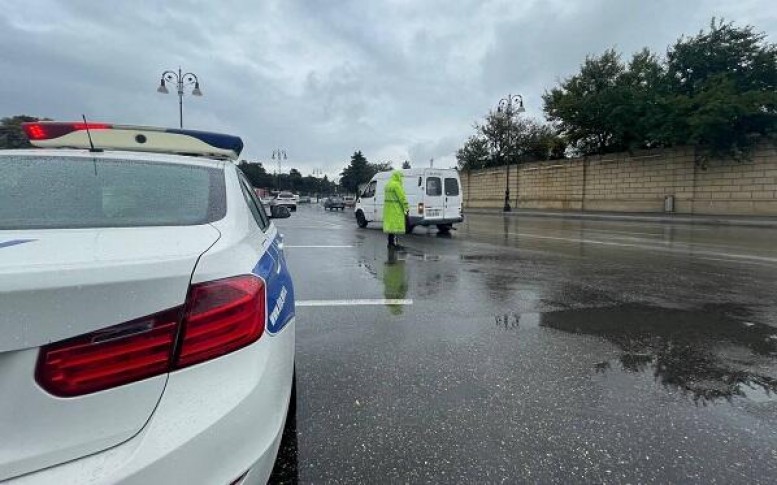 Yol polisindən küləkli hava ilə bağlı müraciət