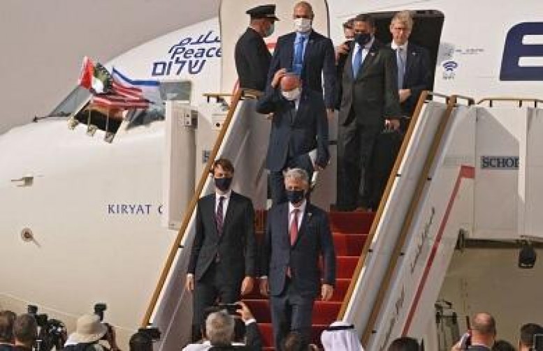 Hersoq və Netanyahunun təyyarəsi Yunanıstana aparıldı