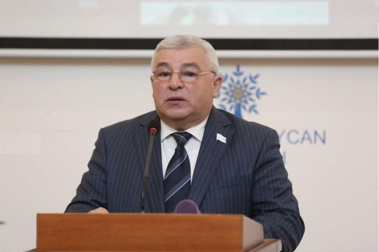 Elman Məmmədov: “Ruslar bizə bazar, vağzal adamları kimi baxırlar