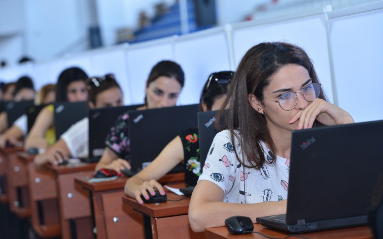 Kimsə bərkdən qışqırırsa, qorxub imtahanı ləğv etməliyik? - Nazir narazı müəllimlərə cavab