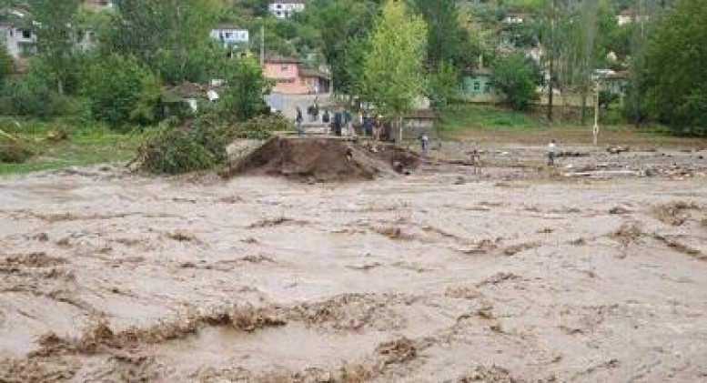 Bəzi ərazilərə leysan yağır
