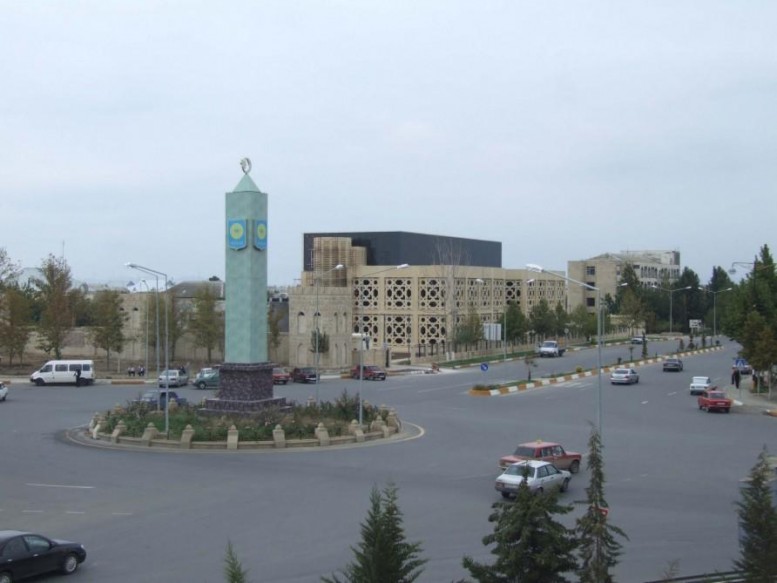 Yevlaxda dava: yeniyetmə 37 yaşlı kişini öldürdü