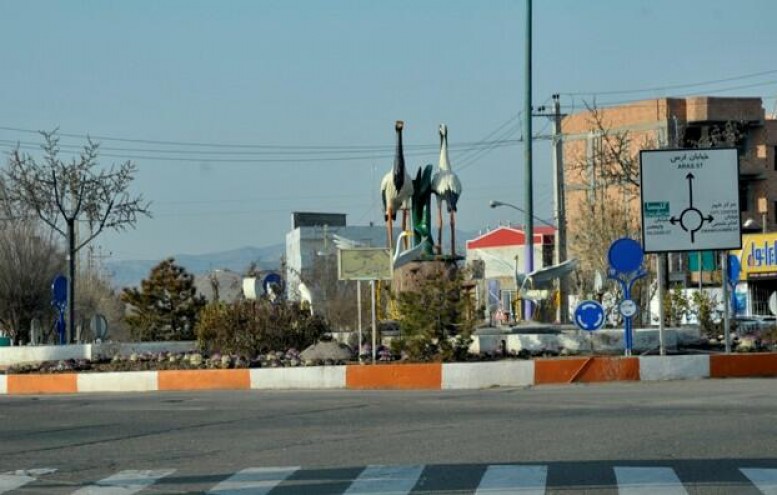 İran daha bir güneyli körpəyə adına görə şəhadətnamə vermədi