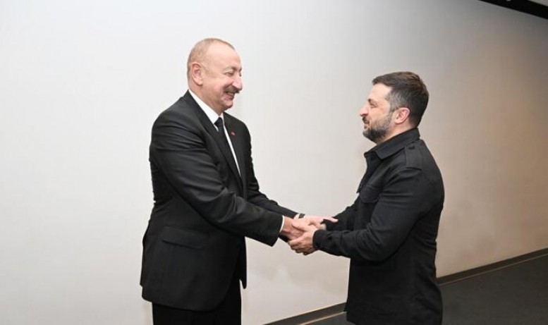 İlham Əliyev Zelenski ilə görüşdü - Foto