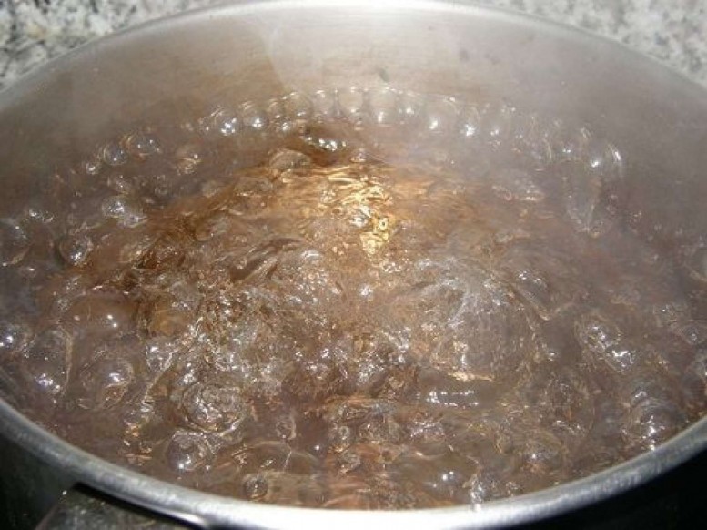 Şəmkirdə DƏHŞƏT: azyaşlı qız qaynar suda yandı