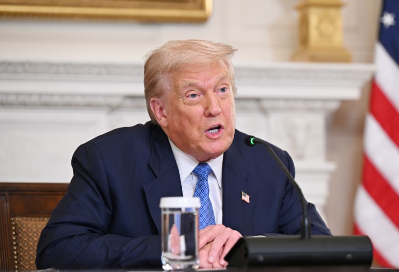 Tramp Zəngəzur dəhlizindən danışdı