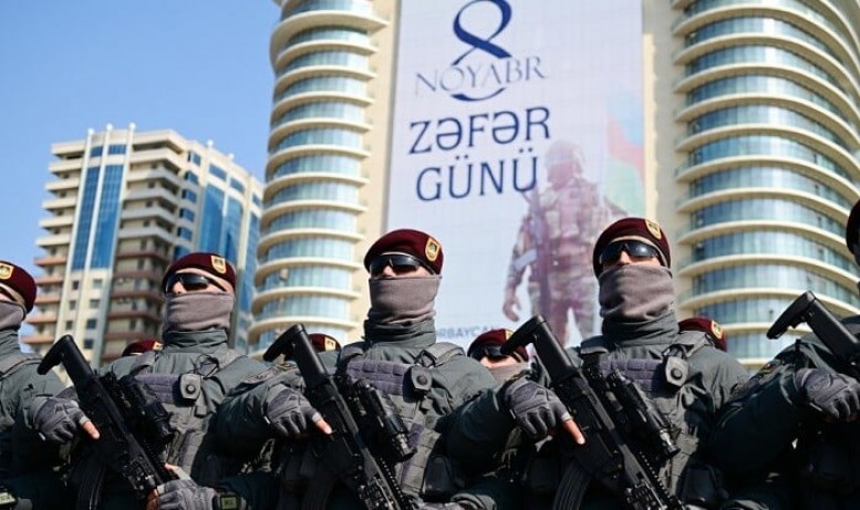 Bakıda hərbi parad keçirildi - Video