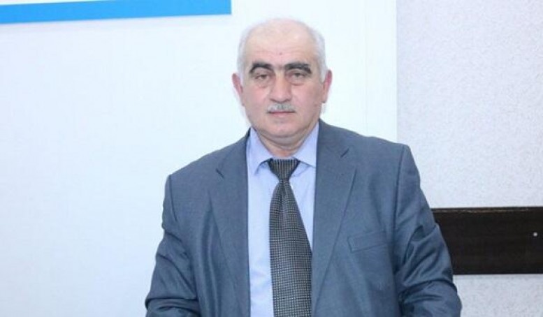 Əhməd Oruc vəfat etdi