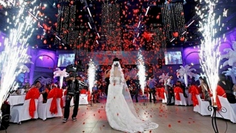 Restoranlar Monqolustan, Ukrayna əti verir - Toy sahibləri ALDADILIR