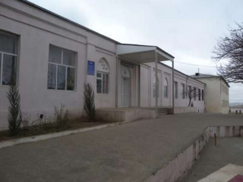 1-ci sinif şagirdi məktəbin həyətində öldü – Xəstə idi