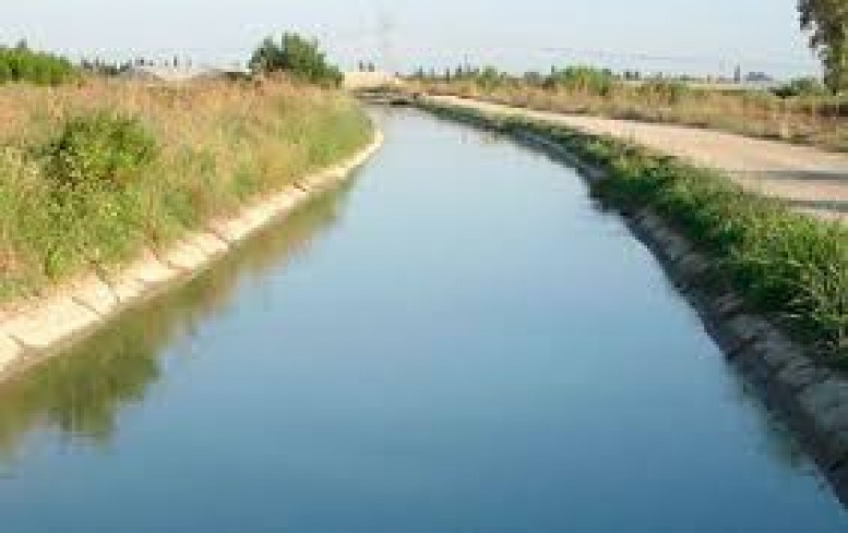 Fəhlələri daşıyan mikroavtobus kanala aşdı: 12 nəfər...