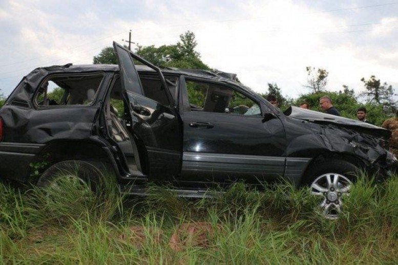 Dəhşətli qəzanın təfərrüatı: Ailə məhv oldu... - Video