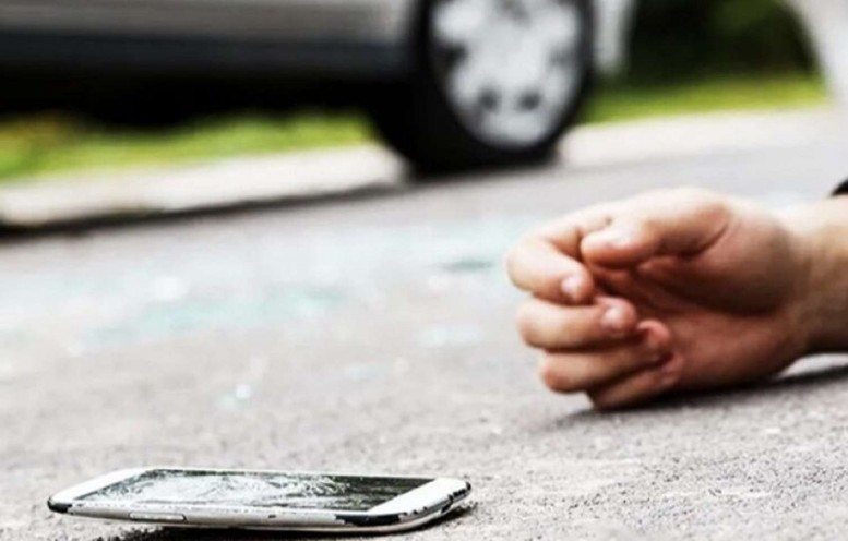 Məktəb direktoru avtomobillə piyadanı vurdu