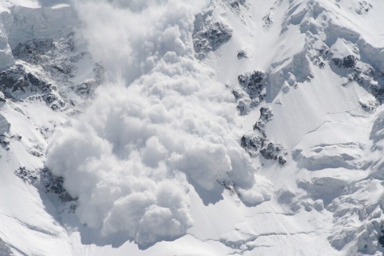 Qar uçqunu - 5 nəfər öldü