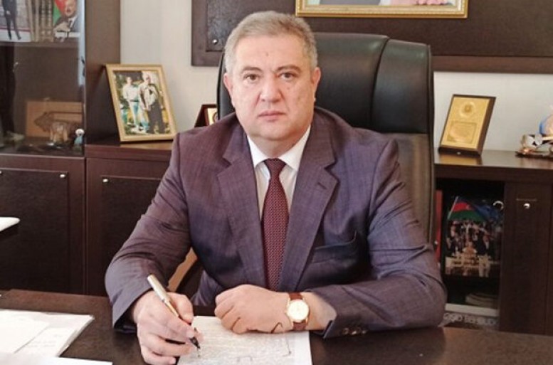 İcra başçısı bir gündə 14 vəzifəli şəxsi işdən ÇIXARDI