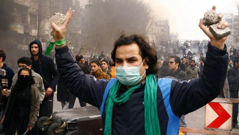 İranın 17 universitetində etiraz aksiyaları keçirildi