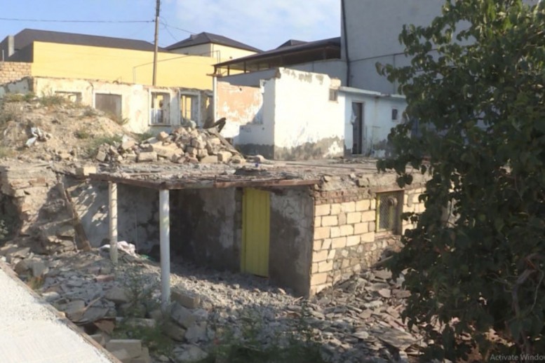 Mərkəzdə söküntü: Kompensasiya yetərsizdir