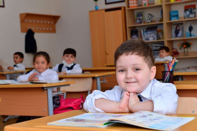 Sabah uşaqların I sinfə qəbulu başlayır