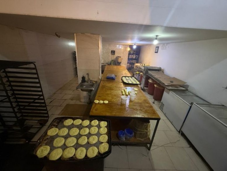 Bakıda 7 uşağın zəhərləndiyi məktəbdə araşdırma aparıldı - Direktor və “Ləzzət”in rəhbəri barəsində protokol tərtib edildi